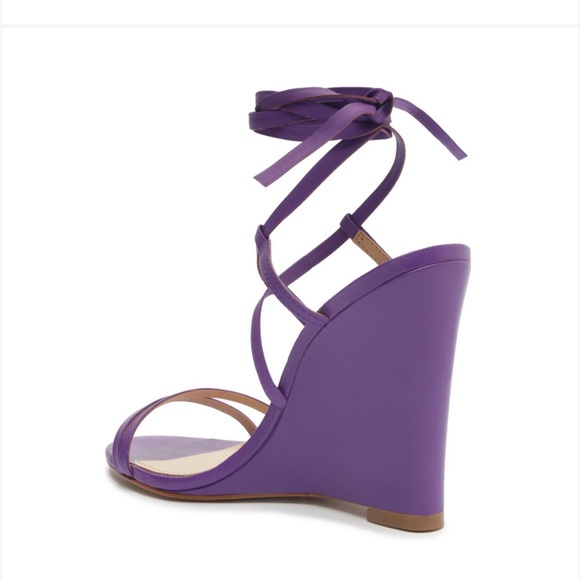 Brand New! Size 7.5 - Picture 3 of 4